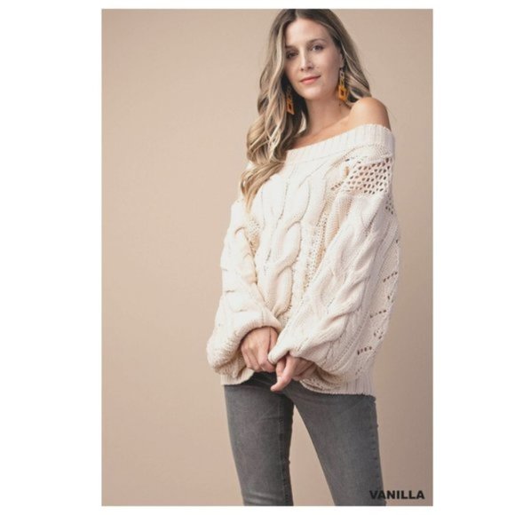 🏷 Sold | White Chunky Cable Knit Sweater - Picture 7 of 9